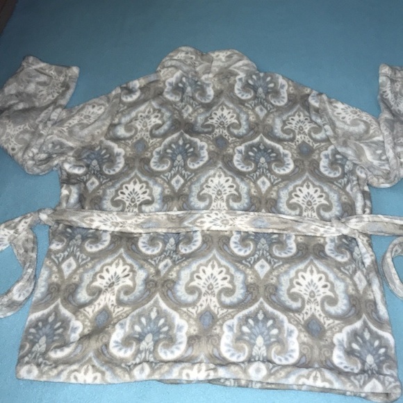 THESIS paisley print short bath robe gray white blue super soft NEW size OS - Picture 3 of 9